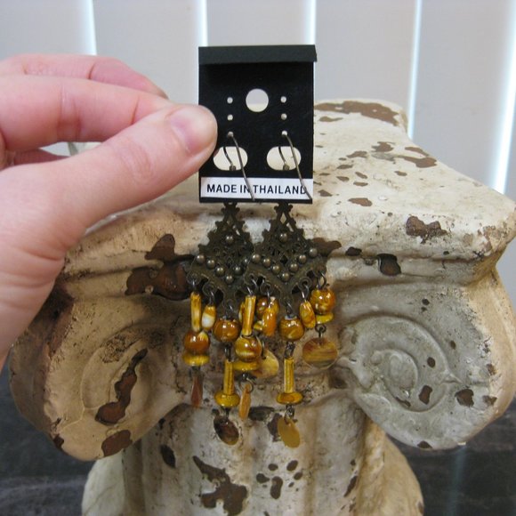 NWT brown beaded shell boho earrings - Picture 4 of 4